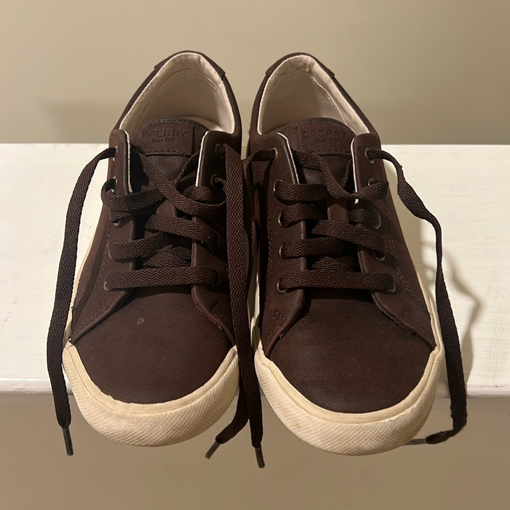 Boys sperry sneakers